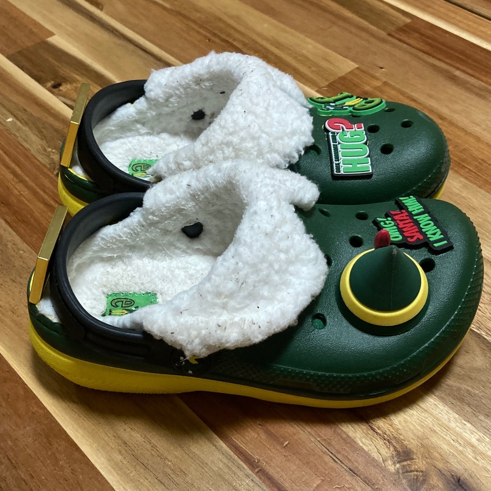 CROCS Kids‎ Elf Holidays Green and Yellow Slippers with Plush Lining Toddler 11